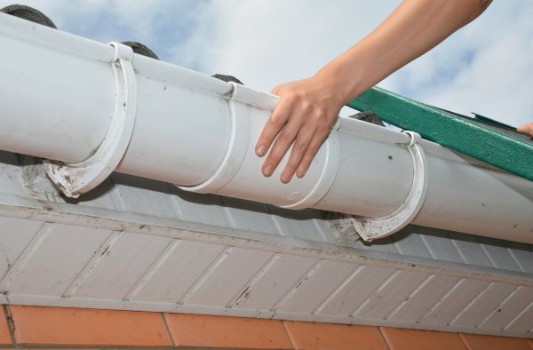 Gutter Reattachment in Twin Falls